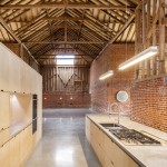 萨福克教堂山谷仓改造住宅 / David Nossiter Architects