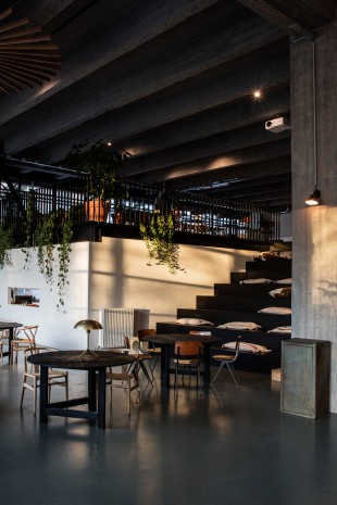 7-Fosbury & Sons Introduce a New Way of Working Decorated by Going East