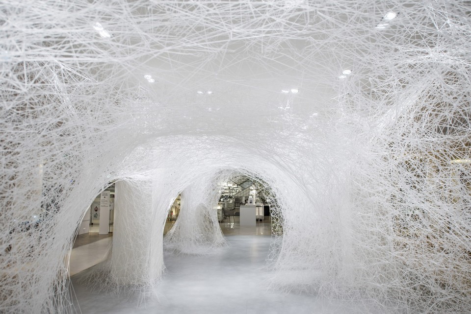 Memory of the ocean, installation de Chiharu Shiota au Bon Marché Rive Gauche, copyright Gabriel de la Chapelle (2)
