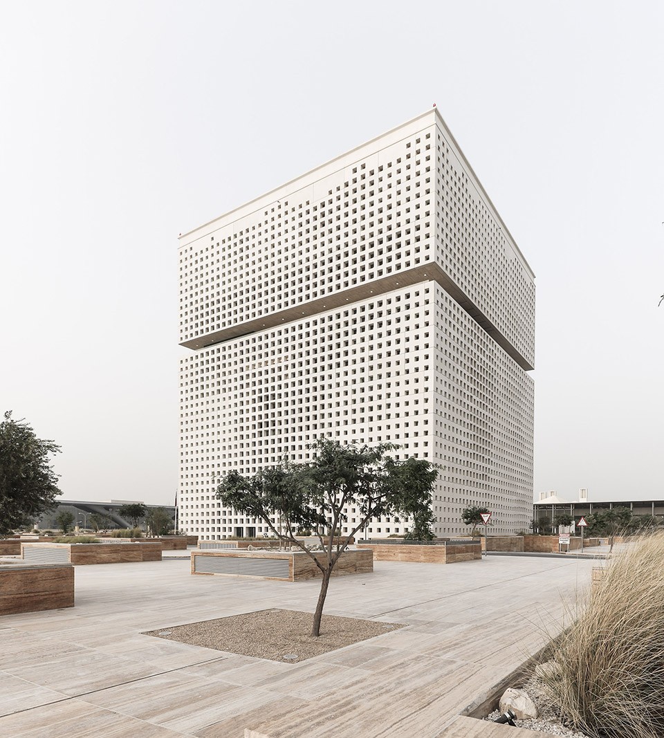 OMA.QFHQ-1