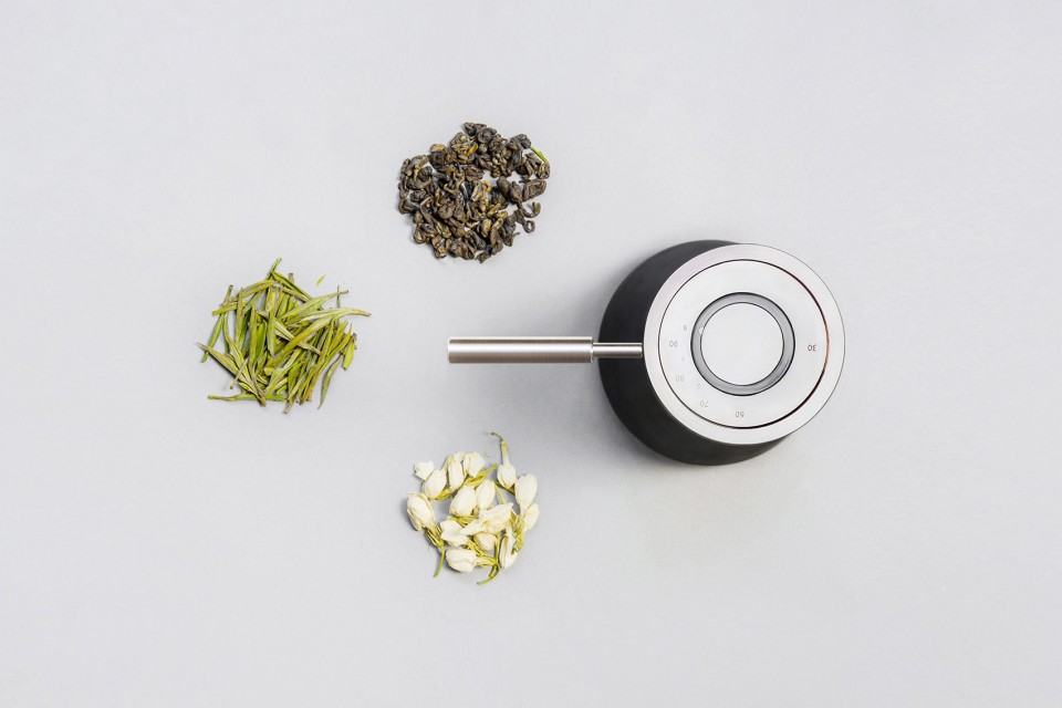 P2- HEI tea set by DEFRONT