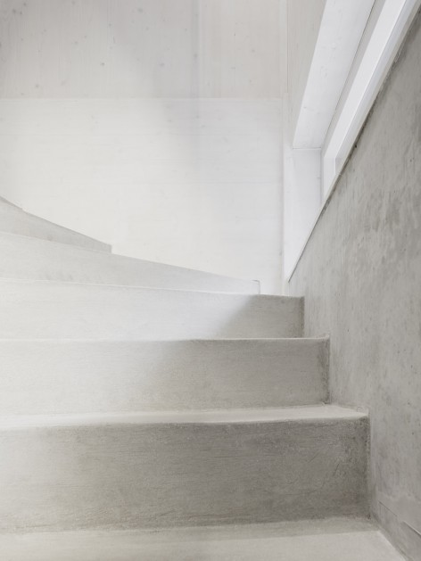 3-stair2_the Marly House_KARAWITZ
