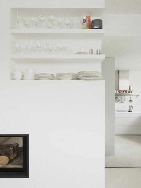 4-fireplace2_the Marly House_KARAWITZ
