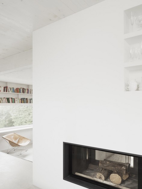 4-fireplace_the Marly House_KARAWITZ