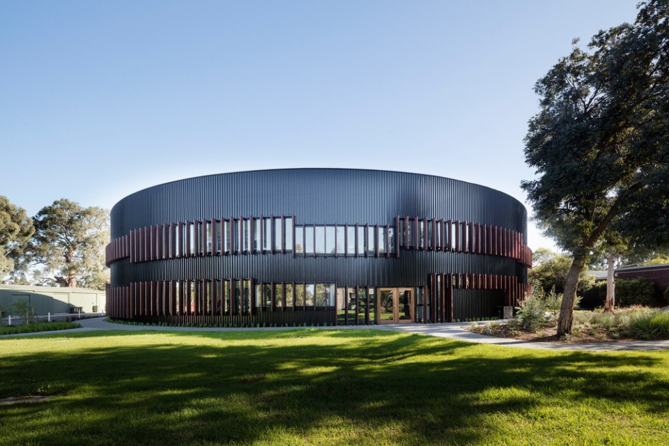 001-Ivanhoe Grammar Senior Years Science Centre