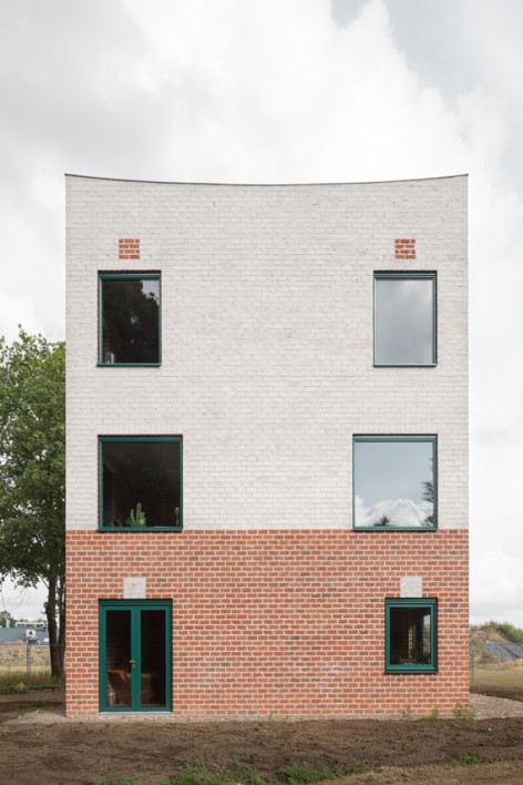 007-ATLAS HOUSE BY MONADNOCK