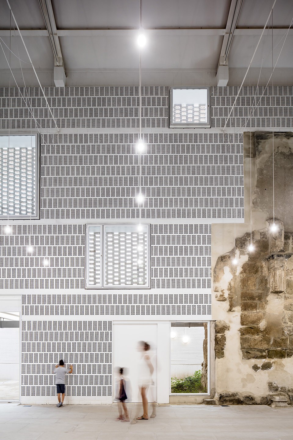010-The Ancient Church of Vilanova de la Barca By AleaOlea architecture & landscape