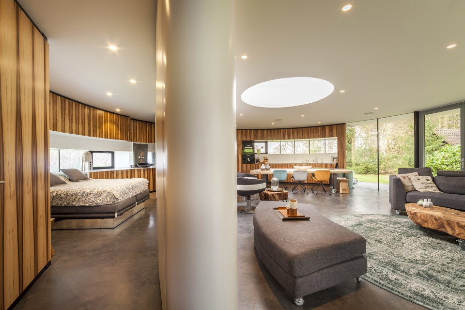 011-360 Villa By 123DV