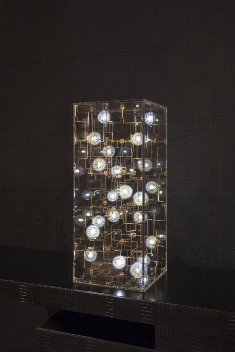 012-Let There be Art LightSTUDIO DRIFT_Fragile Future 3.14_01