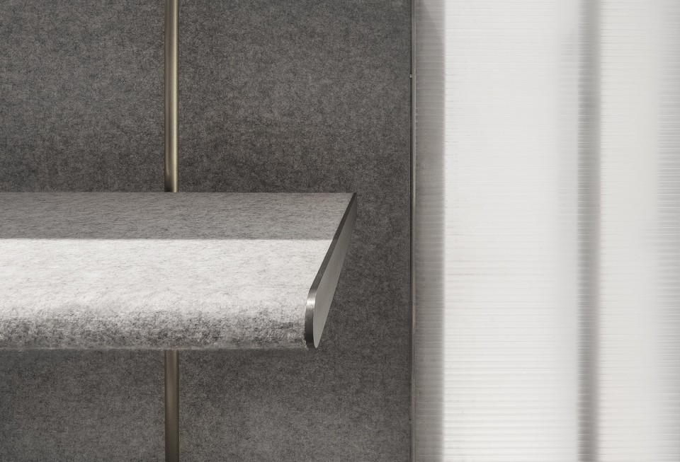 017-FUO Wuhan: a room for the narcissist By LUKSTUDIO