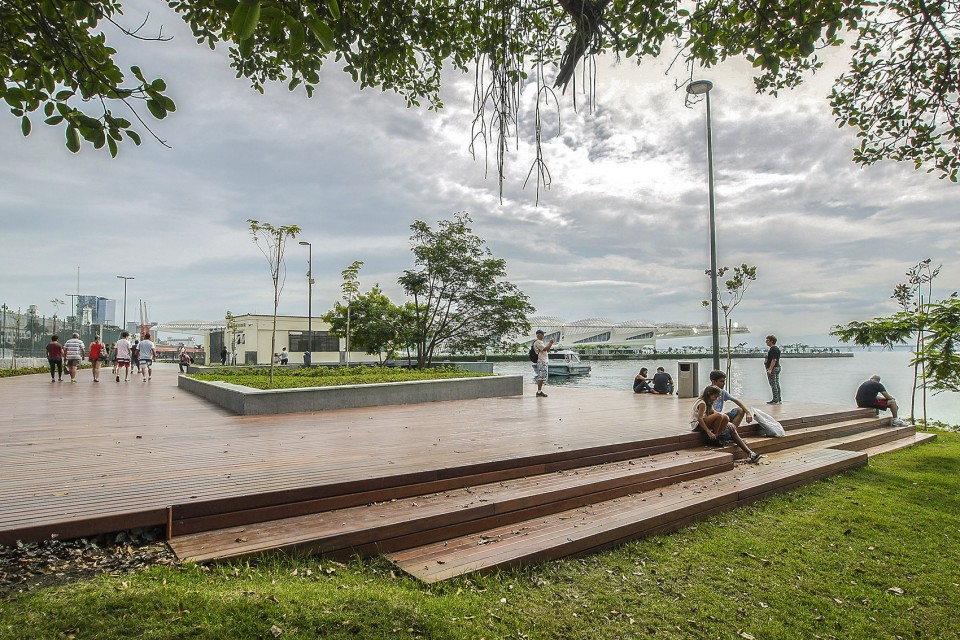 018-Orla Conde Waterfront Promenade