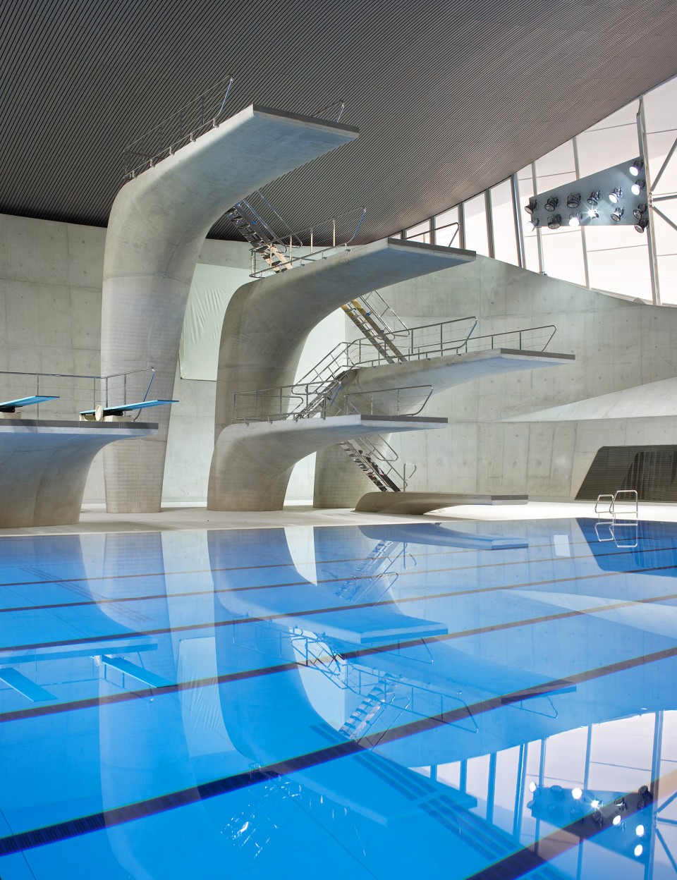 024-London Aquatic Center_O_7