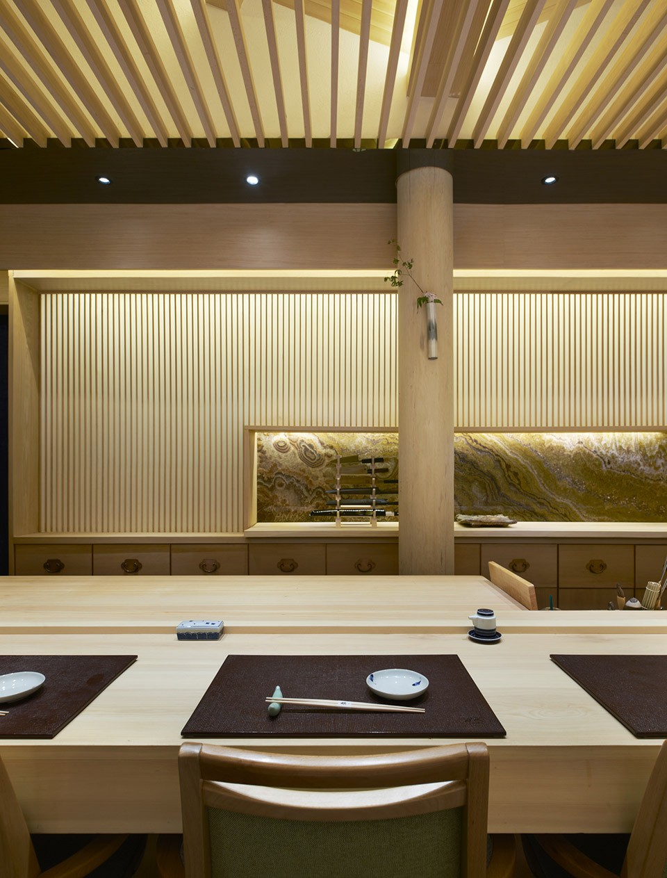 3-counter_sushi zen_odd