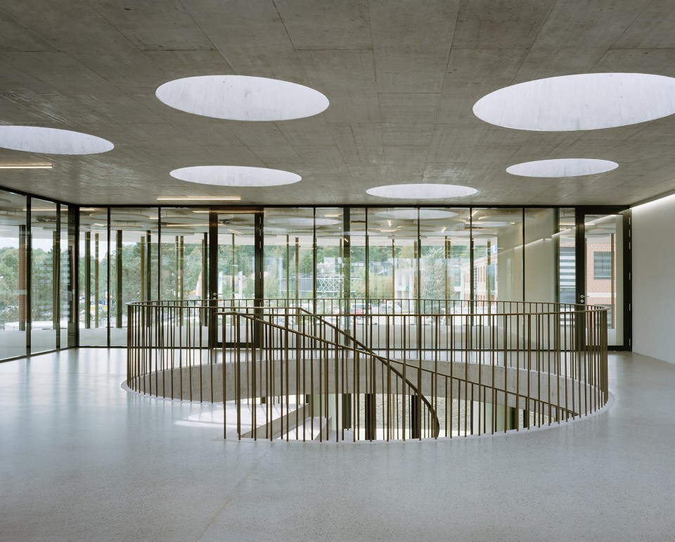 4-skylight_the new FIM headquarters_localarchitecture