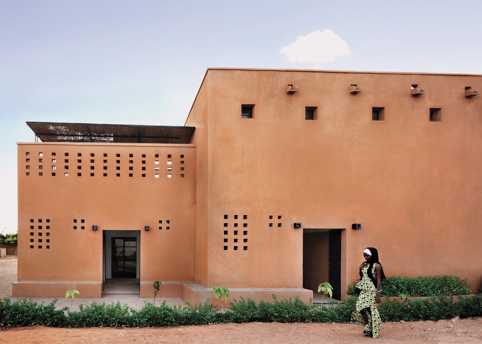 002-Niamey 2000-East entry