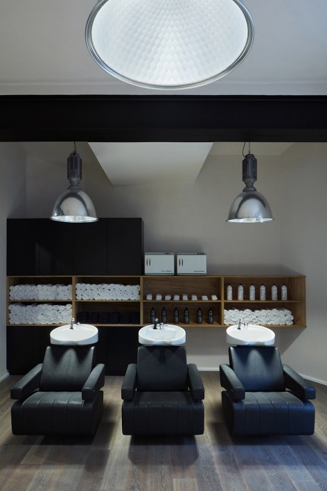 009-TONY ADAM&rsquo;S BARBERSHOP By OOOOX