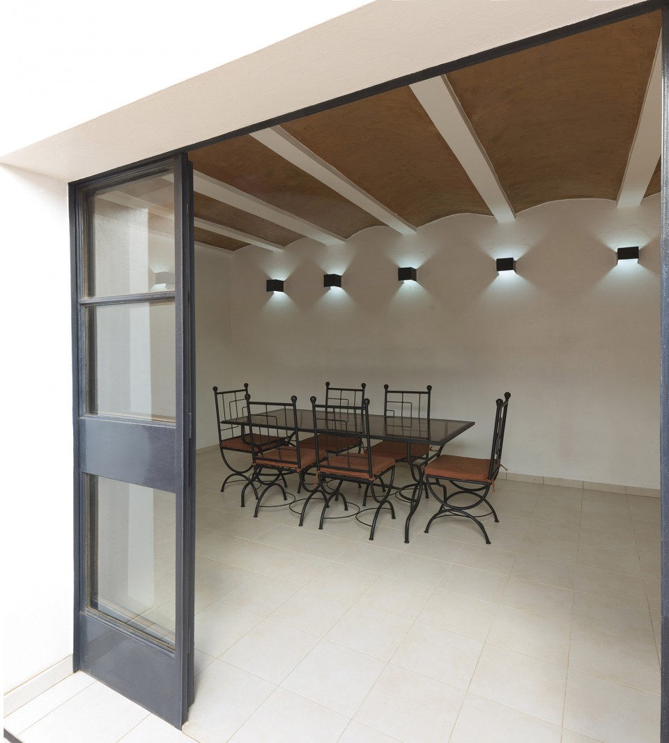 019-Niamey 2000-Dining room