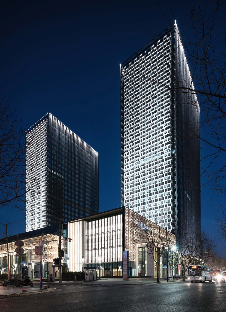 3-night view_Shanghai Landmark Center_Aedas