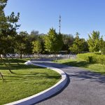 北京石景山游乐园南广场绿地：长安街上的新视角 / 北林地景