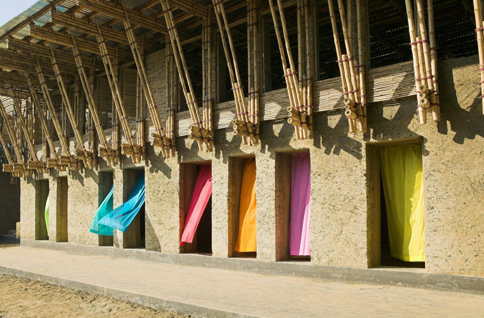 Handmade school in Bangladesh Kurt Hoerbst 3