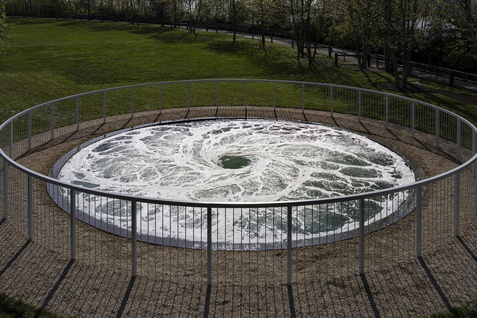 descension Anish Kapoor