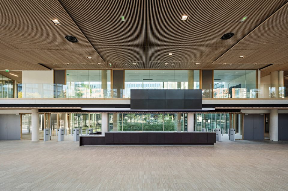 Headquarter Veolia Main entry hall Headquarter Veolia 1