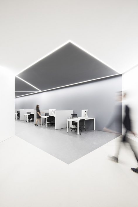 ARV OFFICES By Fran Silvestre Arquitectos