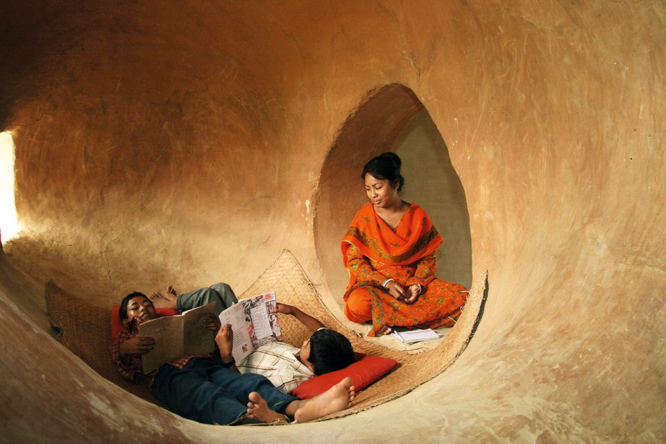 Handmade school in Bangladesh Kurt Hoerbst 8