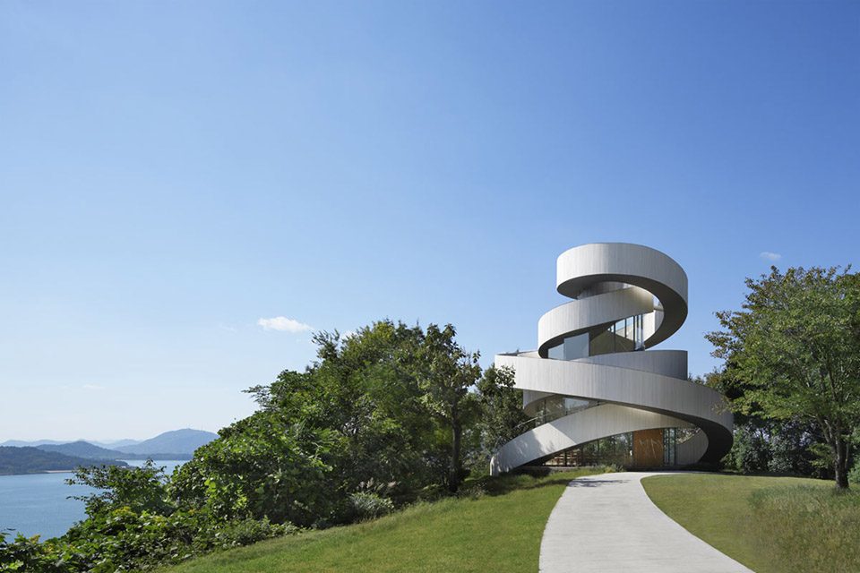 Ribbon Chapel7