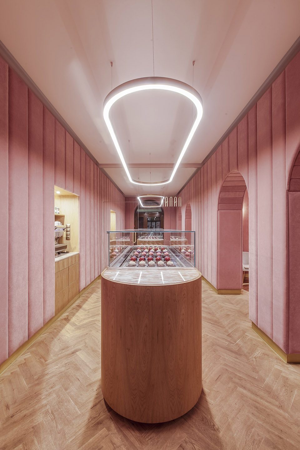 NANAN Patisserie By BUCK.STUDIO