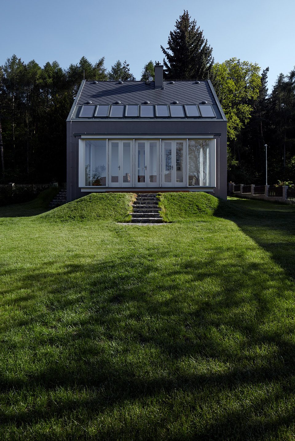 House by the Forest By kaa studio