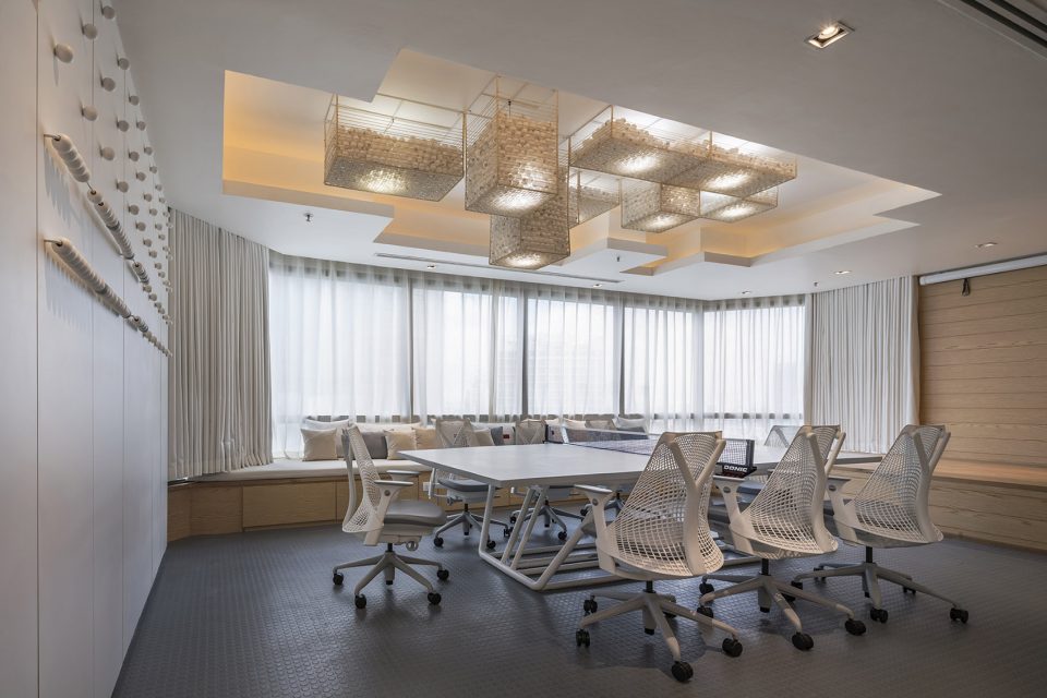 The Inteltion Office bY ONION