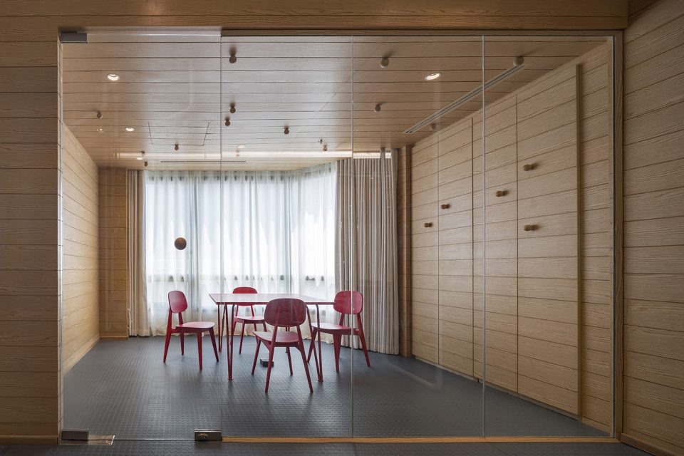 The Inteltion Office bY ONION