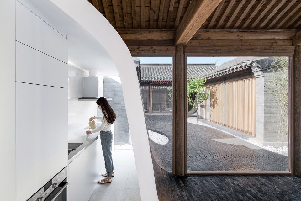 Twisting Courtyard By ARCHSTUDIO