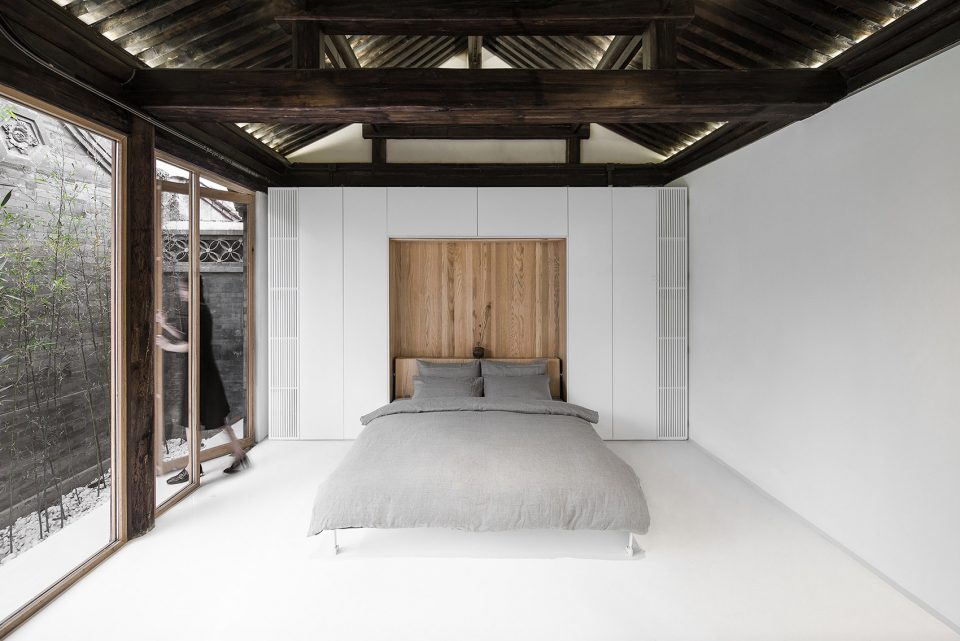 Twisting Courtyard By ARCHSTUDIO