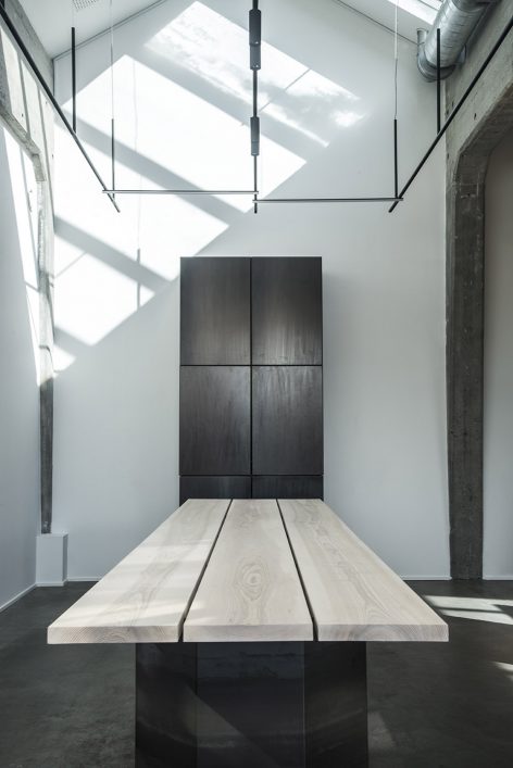 FLOS Scandinavia showroom By OEO Studio