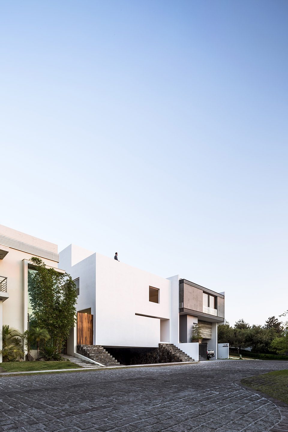 The Cave By Abraham Cota Paredes Arquitectos