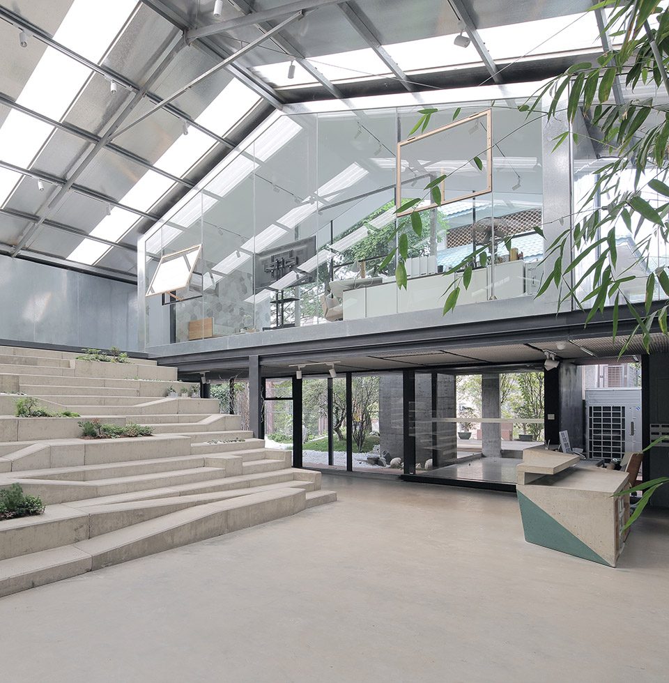 Work studio in a Plant house By O office Architects