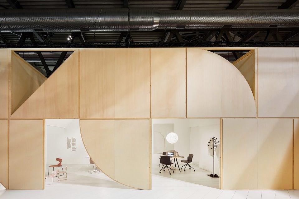 Arper’s Booth By MAIO
