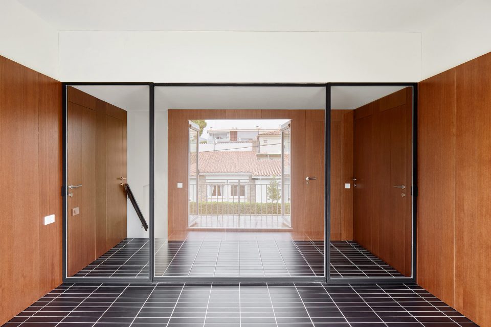 Casa 1016 by Casa 1016 by Raul Sanchez