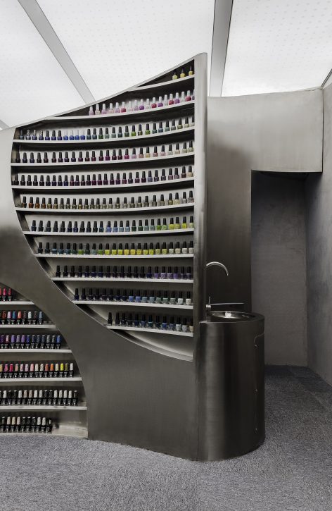 Mini Hill Lily Nails Salon by ARCHSTUDIO