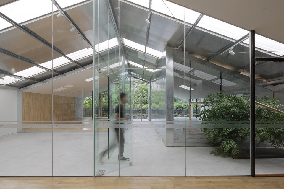 Work studio in a Plant house By O office Architects