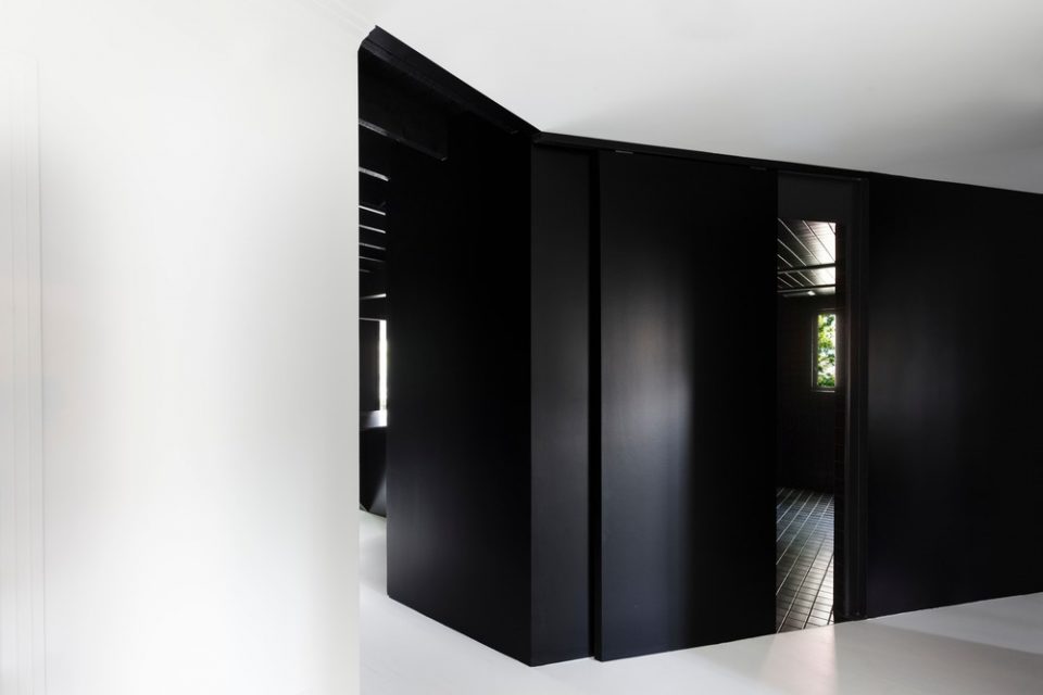 IN 2 by Jean Verville architecte