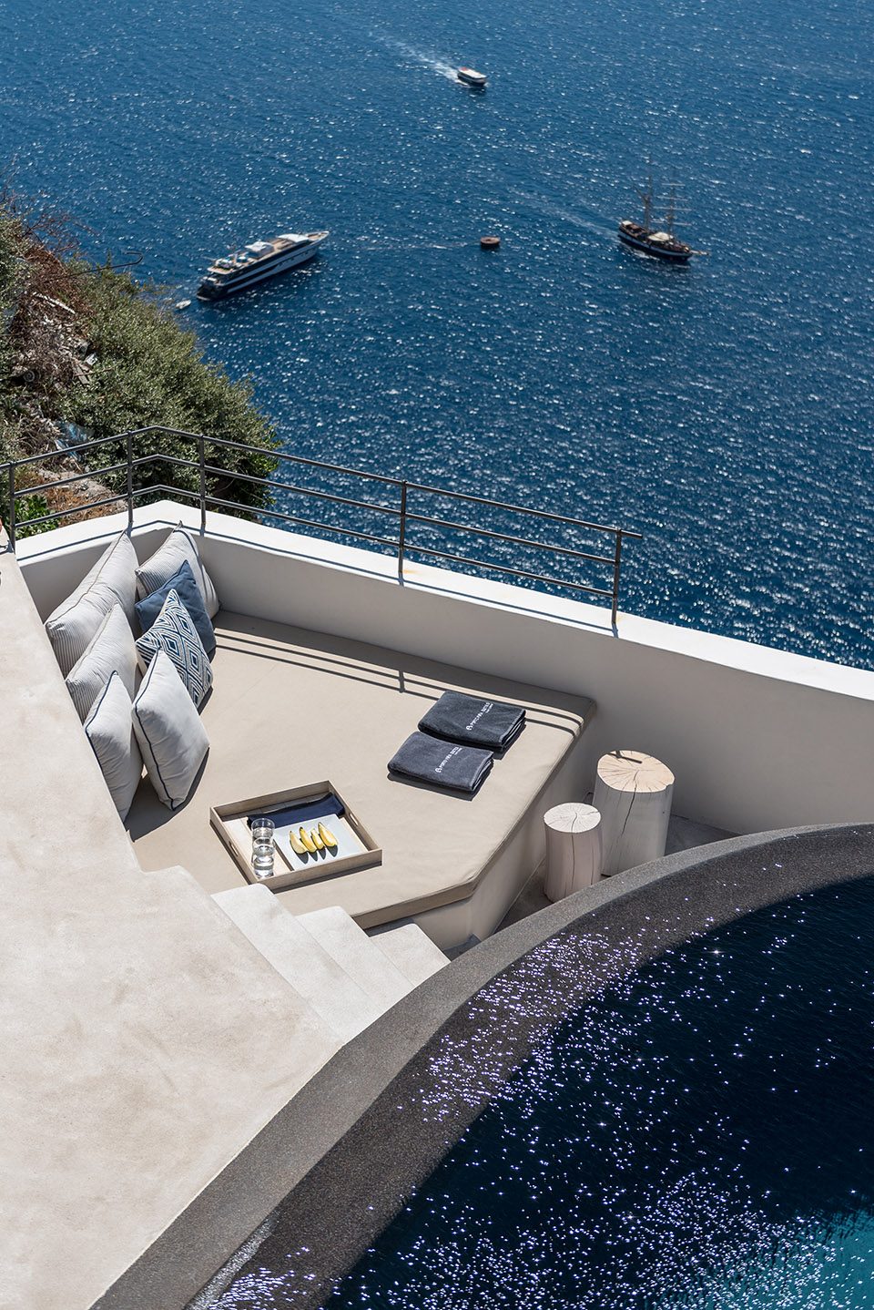 Porto Fira Suites By Interior Design Laboratorium studio