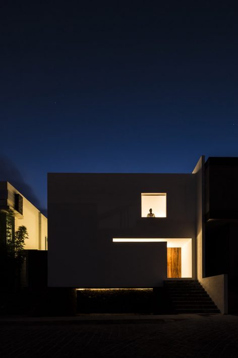 The Cave By Abraham Cota Paredes Arquitectos
