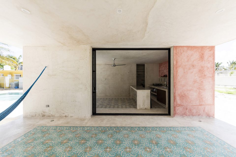 El Palmar summer house by David Cervera