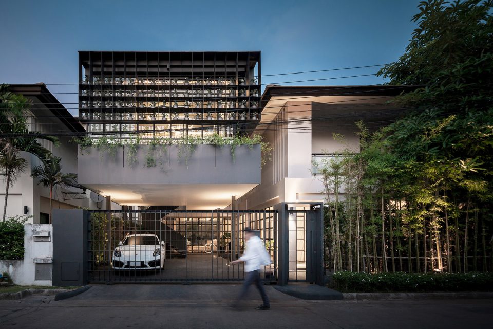 Baan Flower Cage Flower Cage house by Anonym Studio