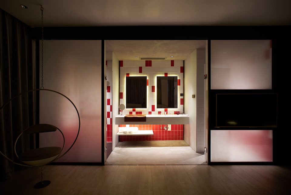 Mylines Hotel By LYCS Architecture