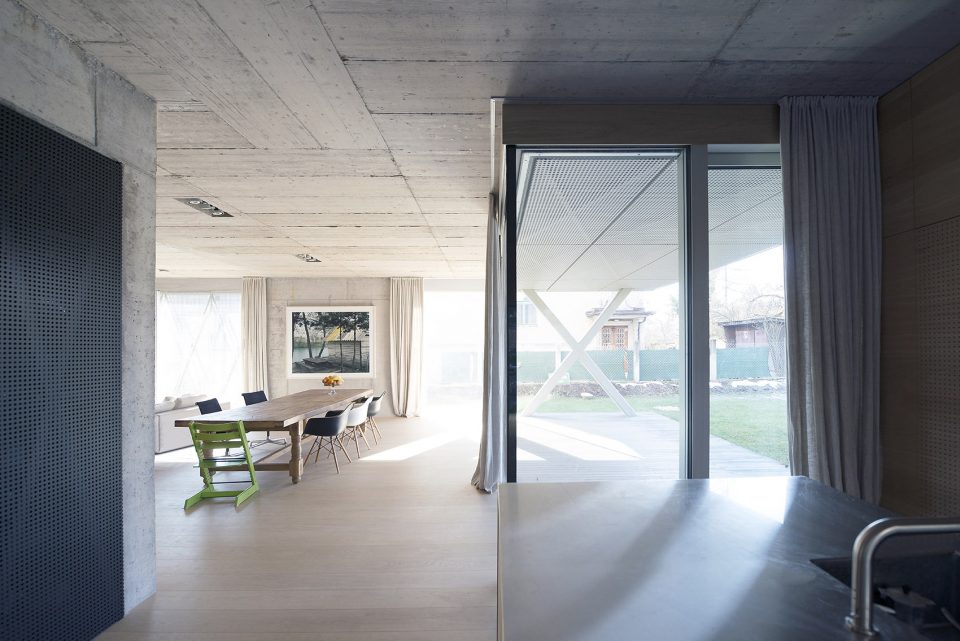 Villa Criss Cross Envelope By OFIS Architects