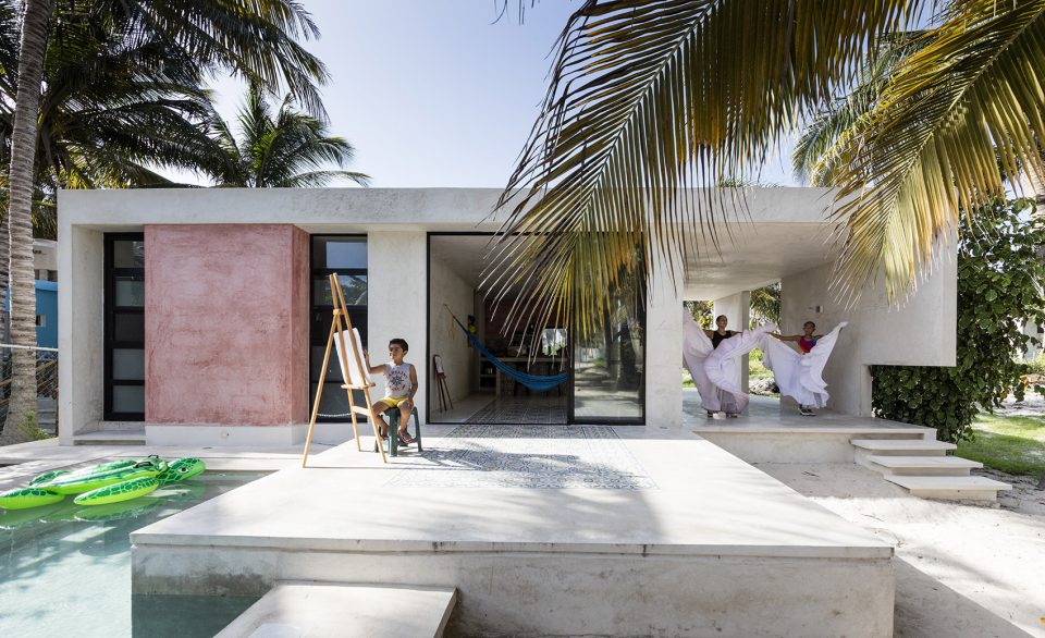 El Palmar summer house by David Cervera